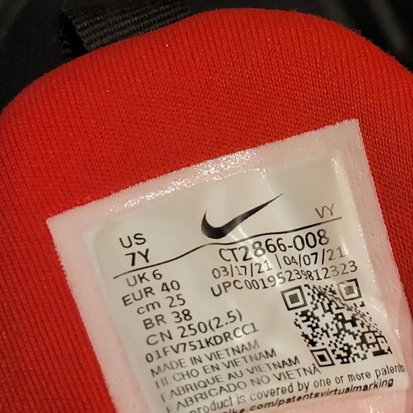 Nike Future Court 3 Black/gray/Red Boys Sneakers Shoes Size 7Y CT2866-008 - Picture 8 of 8